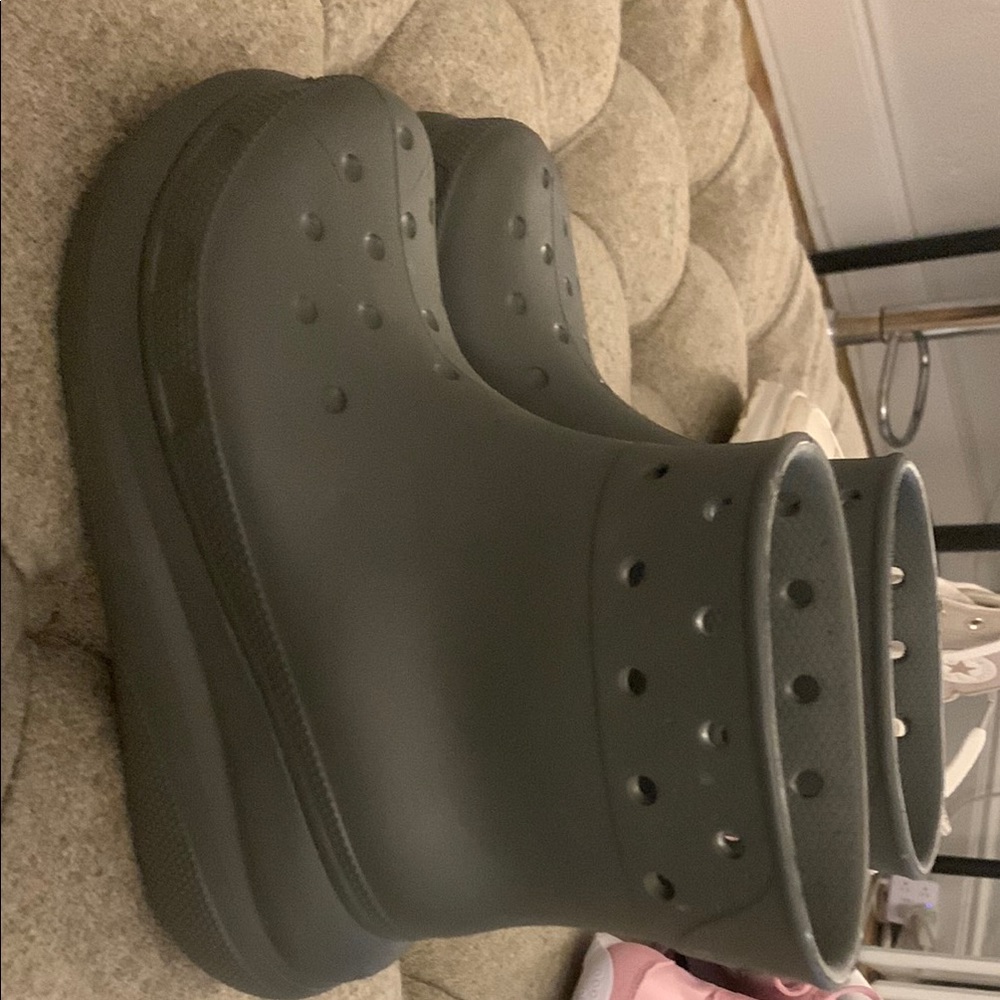 Crocs Durable Gray Soles